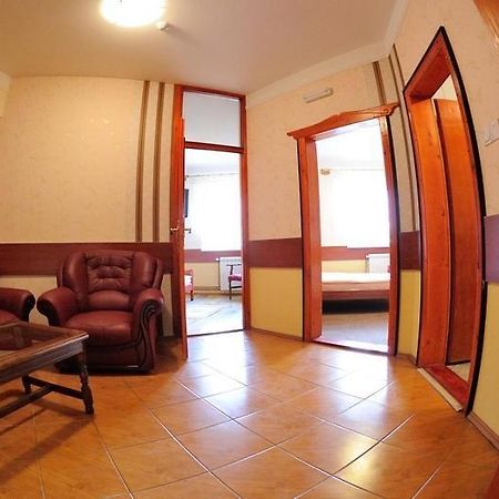 Hotel Dunav Sremski Karlovci Exteriör bild