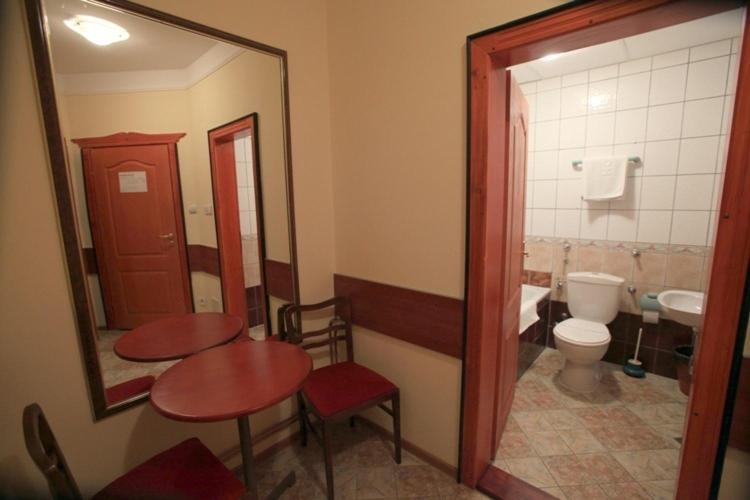 Hotel Dunav Sremski Karlovci Rum bild