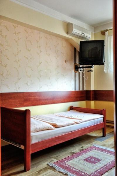 Hotel Dunav Sremski Karlovci Exteriör bild