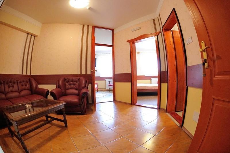 Hotel Dunav Sremski Karlovci Exteriör bild