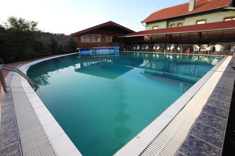 Hotel Dunav Sremski Karlovci Exteriör bild